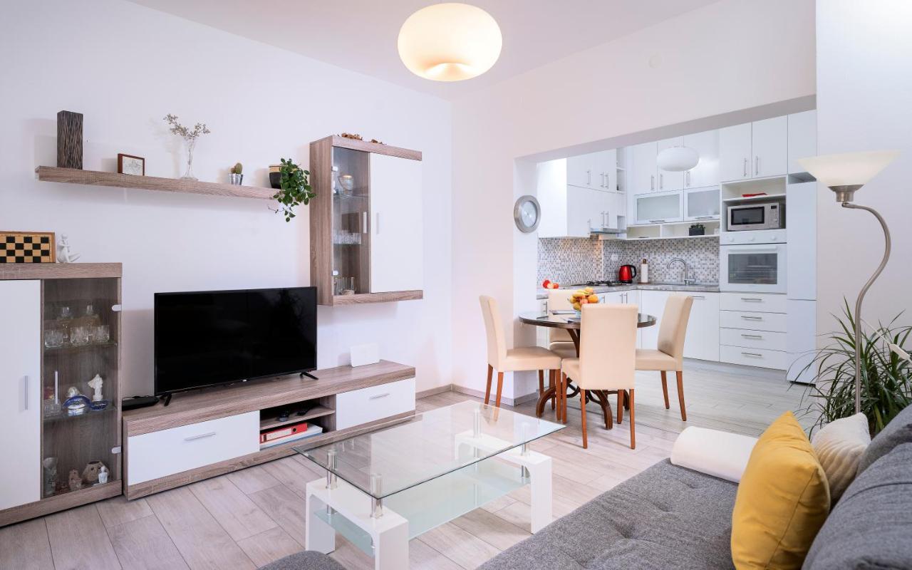 Kumquat Apartment - Zf Hvar ฮวาร์ ภายนอก รูปภาพ
