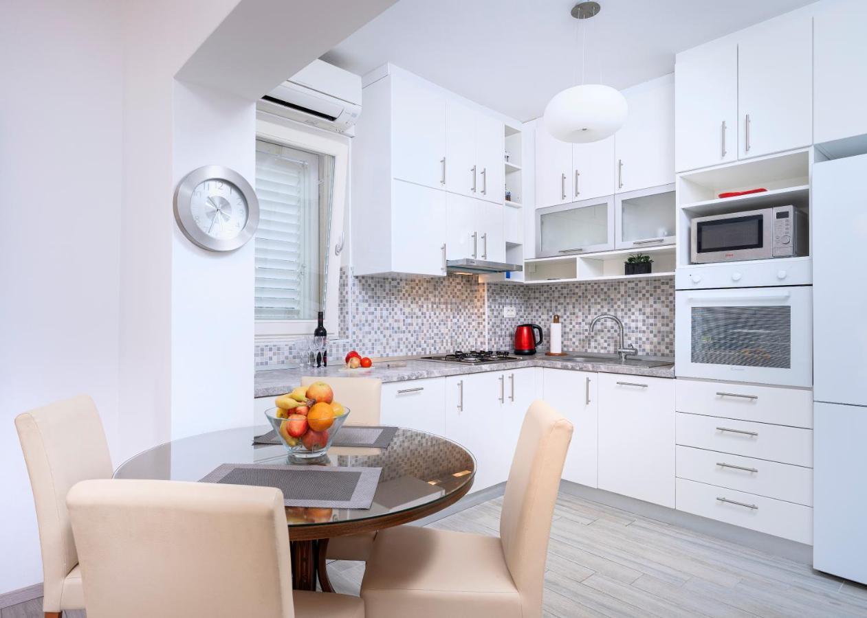 Kumquat Apartment - Zf Hvar ฮวาร์ ภายนอก รูปภาพ