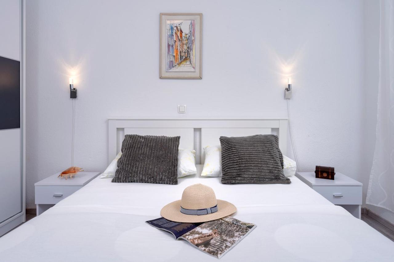 Kumquat Apartment - Zf Hvar ฮวาร์ ภายนอก รูปภาพ