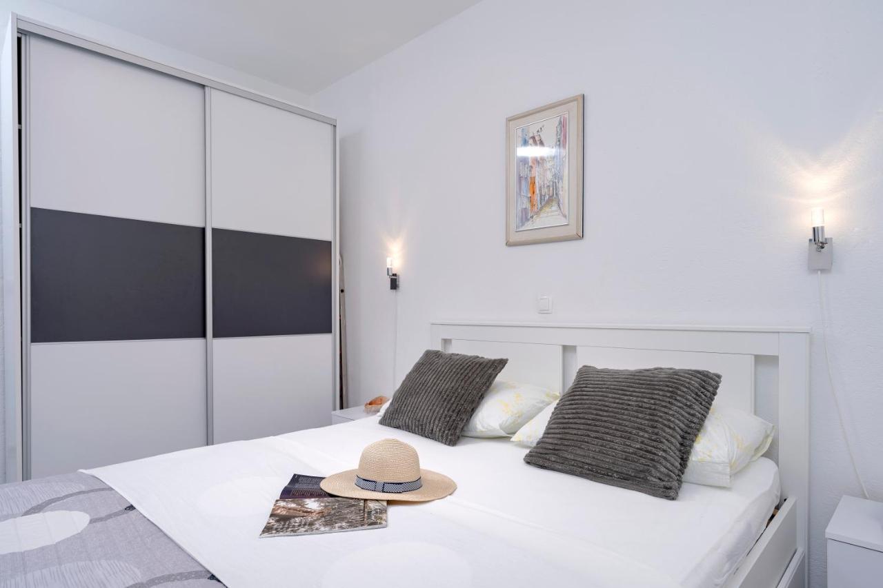 Kumquat Apartment - Zf Hvar ฮวาร์ ภายนอก รูปภาพ