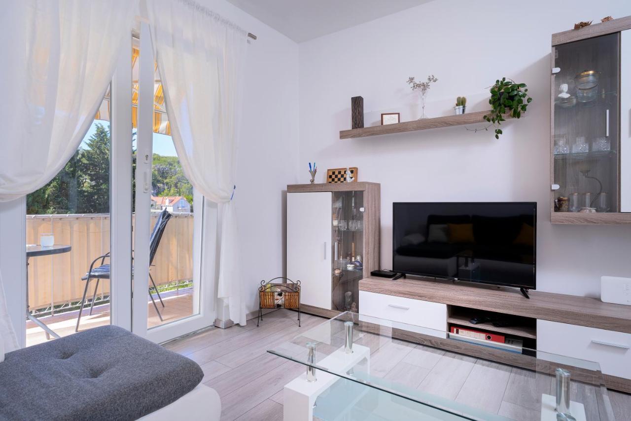 Kumquat Apartment - Zf Hvar ฮวาร์ ภายนอก รูปภาพ