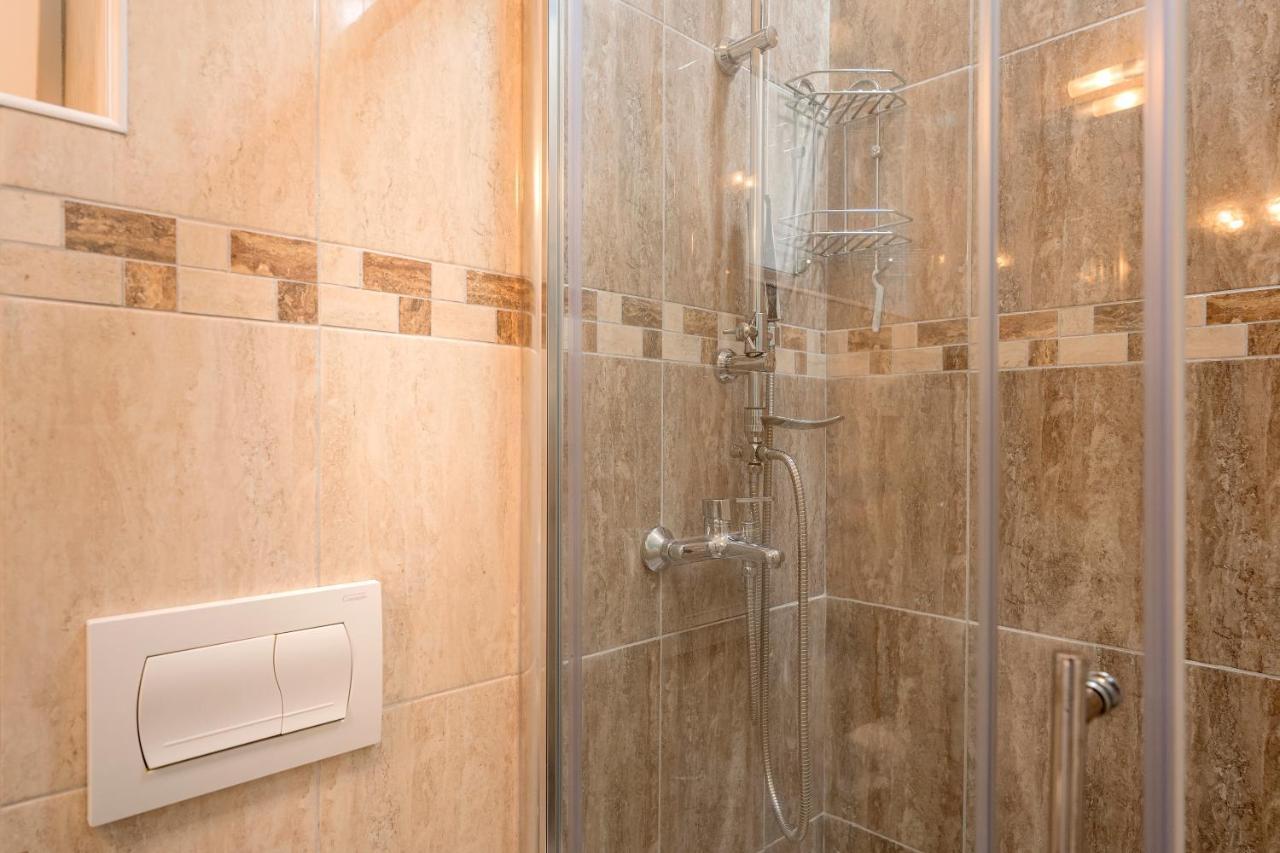 Kumquat Apartment - Zf Hvar ฮวาร์ ภายนอก รูปภาพ